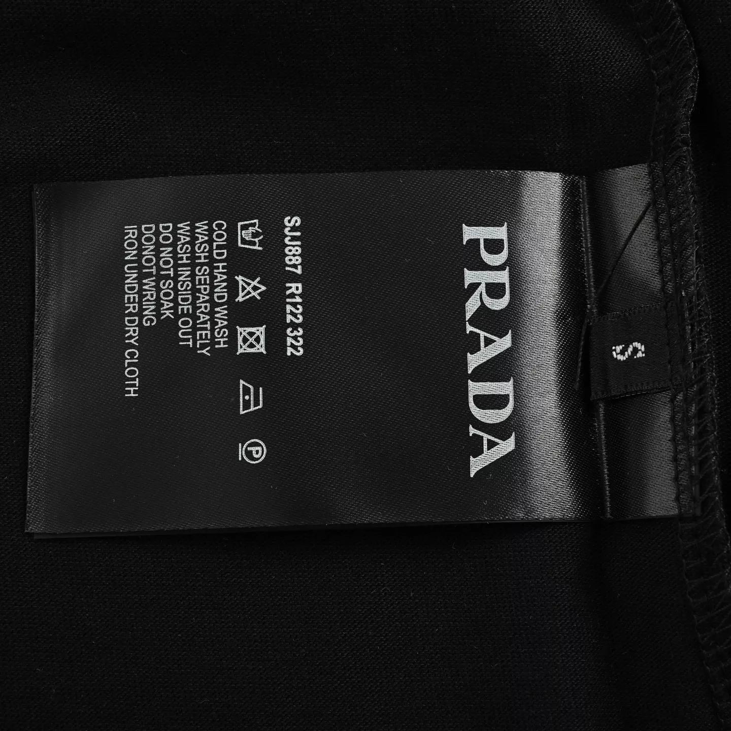프라다 그린 레터 로고 프린트 반소매 상세 이미지 6