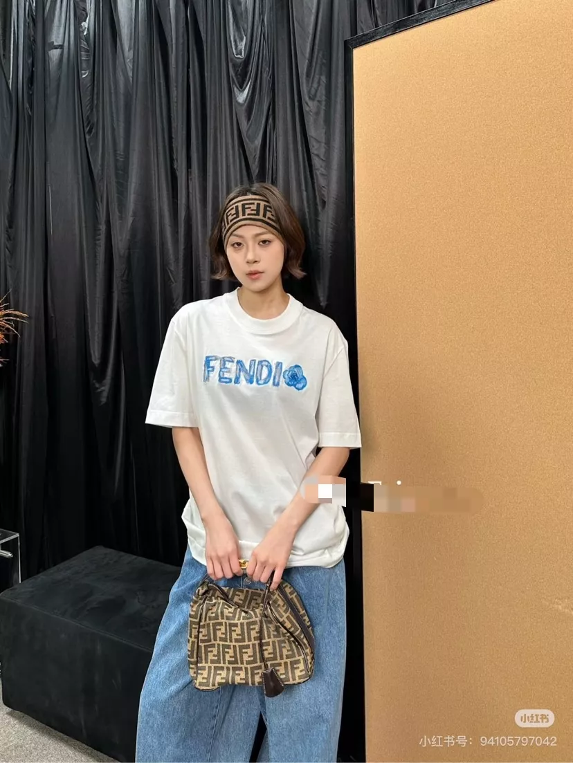 펜디 블루 레터 자수 반팔 탑 상세 이미지 18