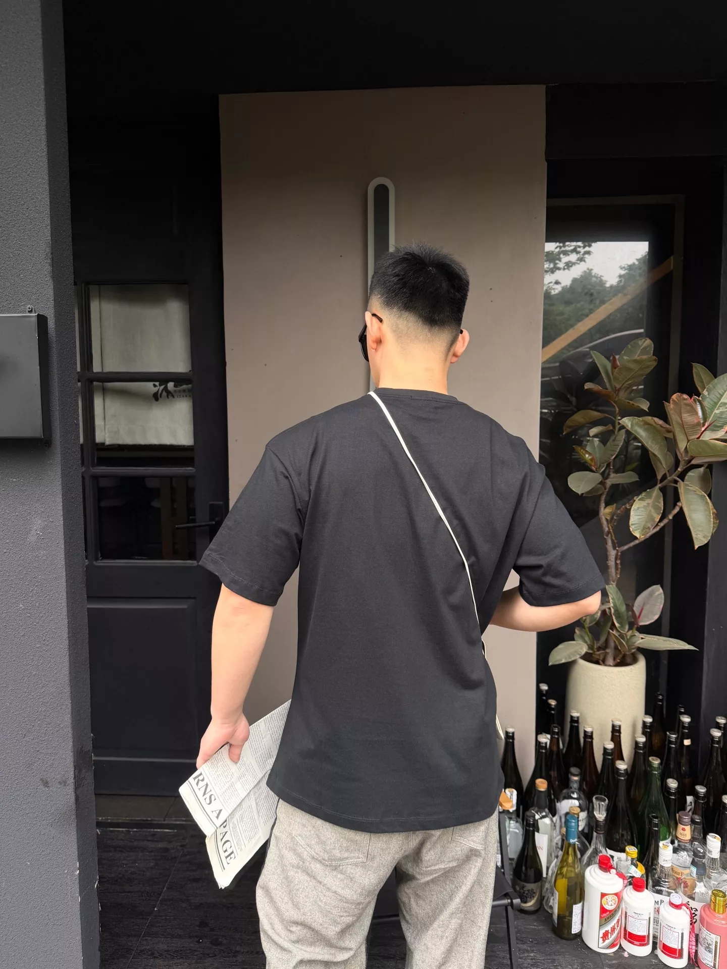 입생로랑 밑단 라벨 포인트 반팔 티 상세 이미지 13