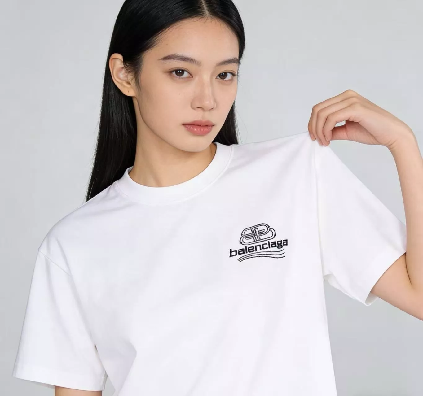 발렌시아가 락 버클 레터링 자수 반팔 상세 이미지 12