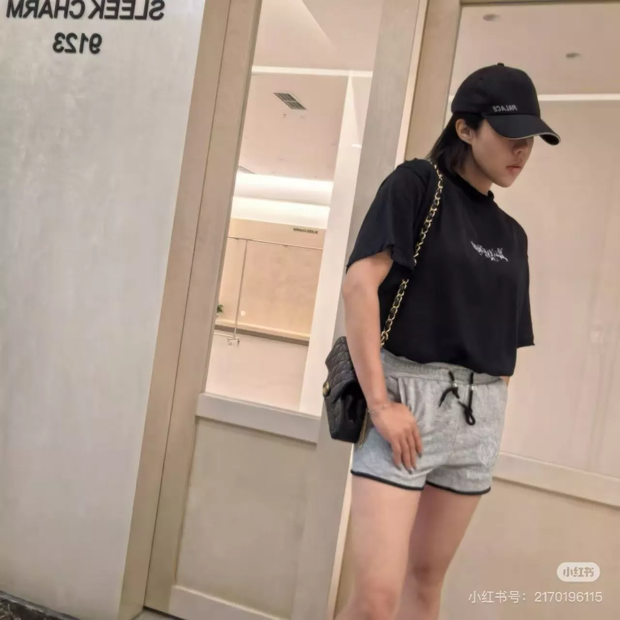 발렌시아가 아트 레터 프린트 반팔 상의 상세 이미지 14