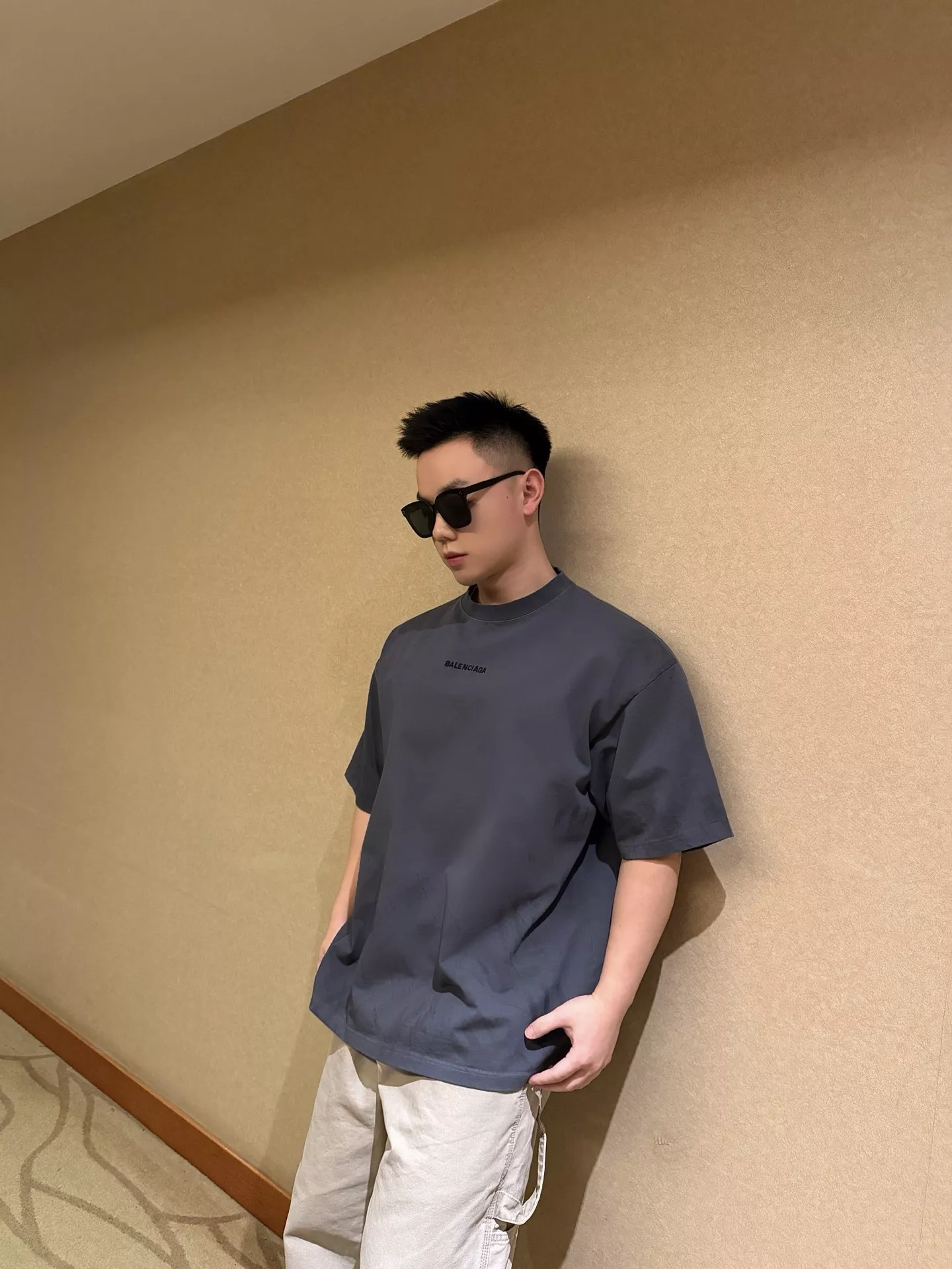 발렌시아가 빈티지 그래피티 자수 레터링 반팔 상세 이미지 19