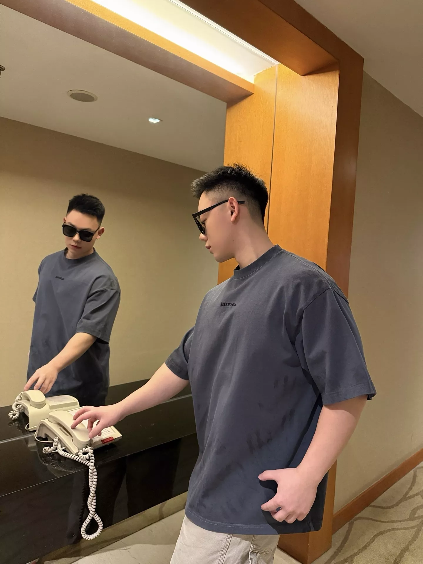 발렌시아가 빈티지 그래피티 자수 레터링 반팔 상세 이미지 18