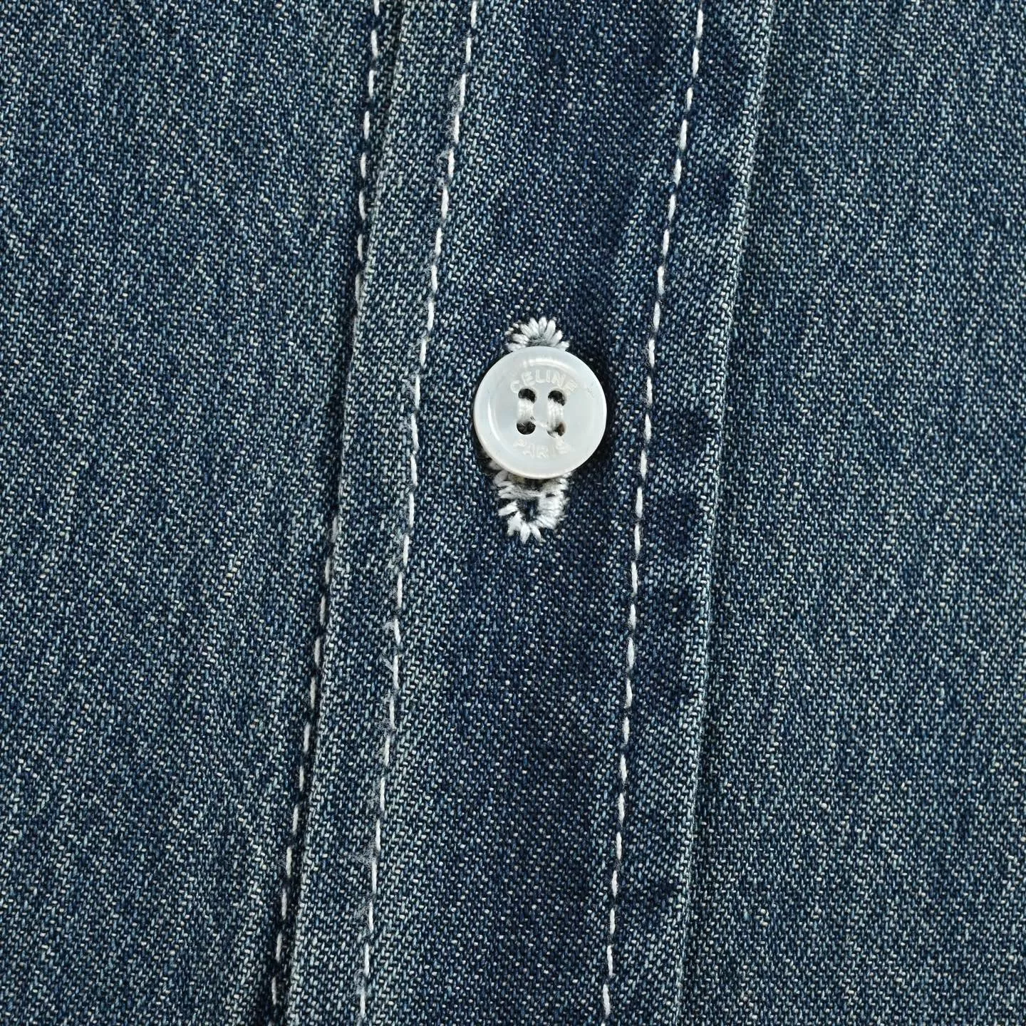 셀린느 트리옹프 자수 데님 반팔 셔츠 상세 이미지 8