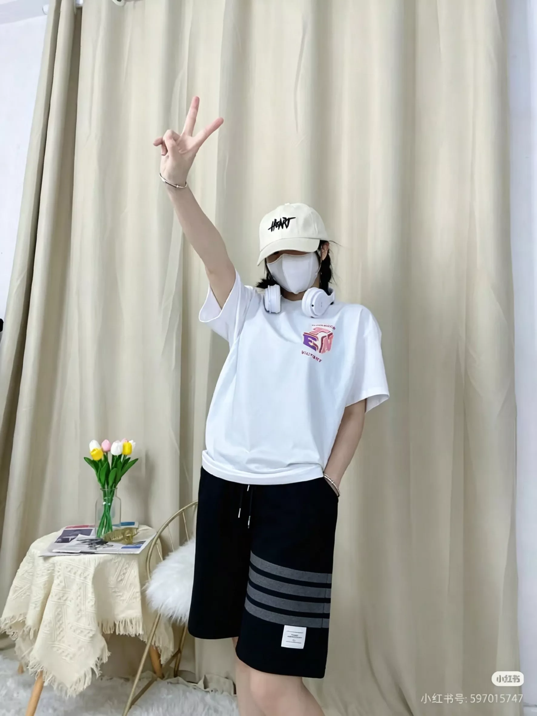톰브라운 사선 포인트 밴딩 쇼트 팬츠 상세 이미지 17
