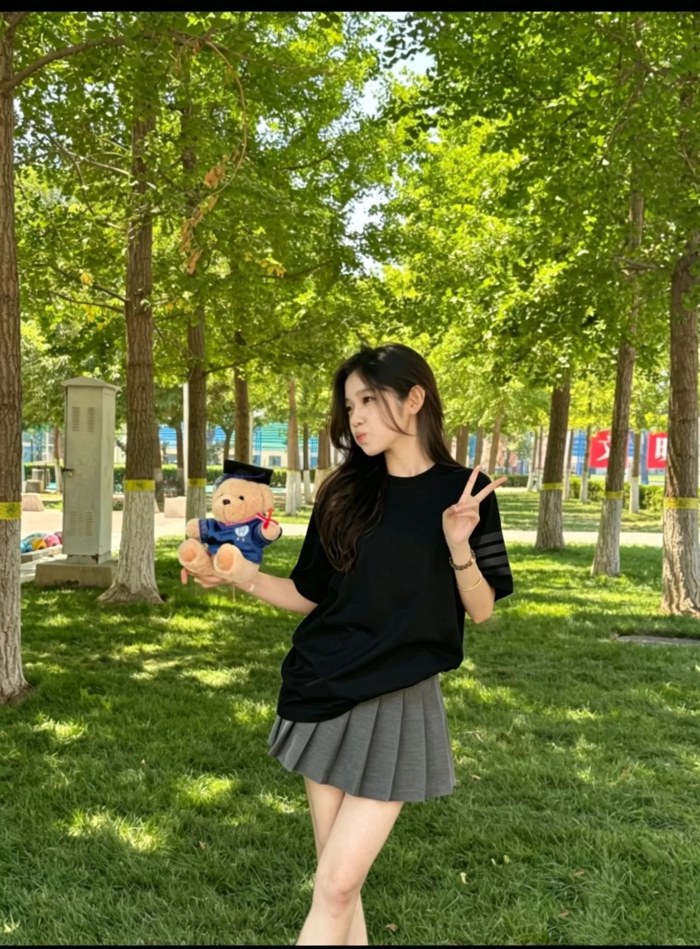 톰브라운 사선 완장 포인트 반소매 상의 상세 이미지 19