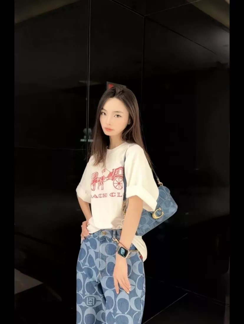 코치 마차 프린트 콜라보 반팔 티셔츠 상세 이미지 15