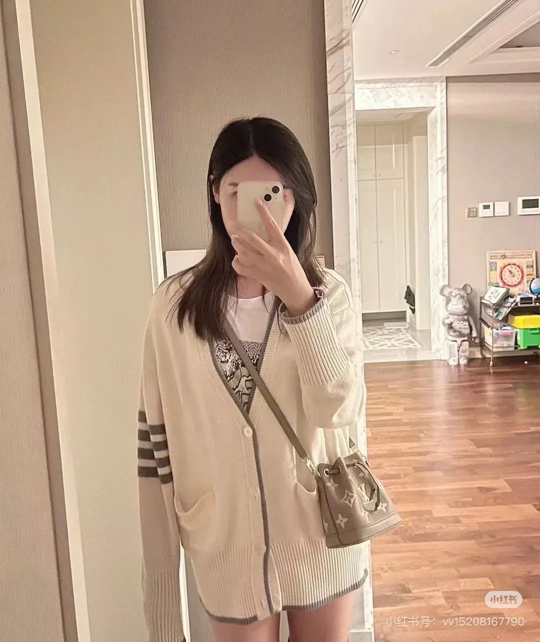 루이비통 나노 노에 엠보 미니 버킷백 상세 이미지 12