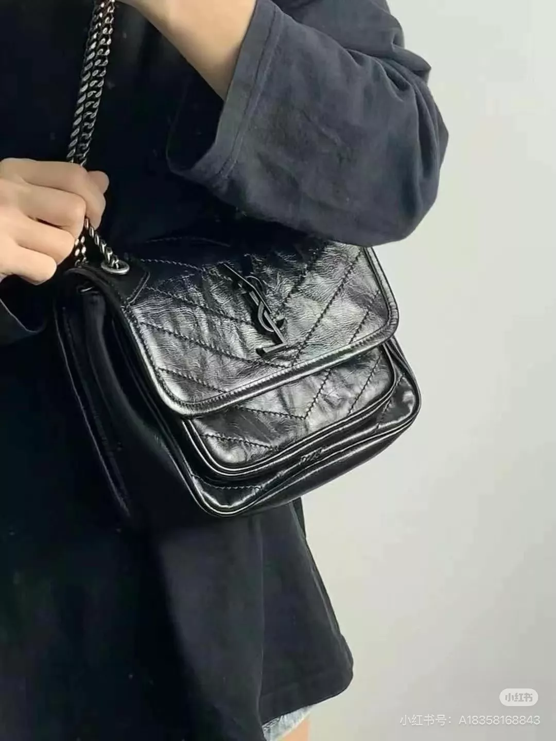 입생로랑 클래식 니키 체인백 상세 이미지 17