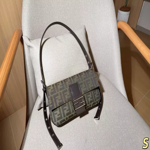 펜디 클래식 모노그램 숄더백