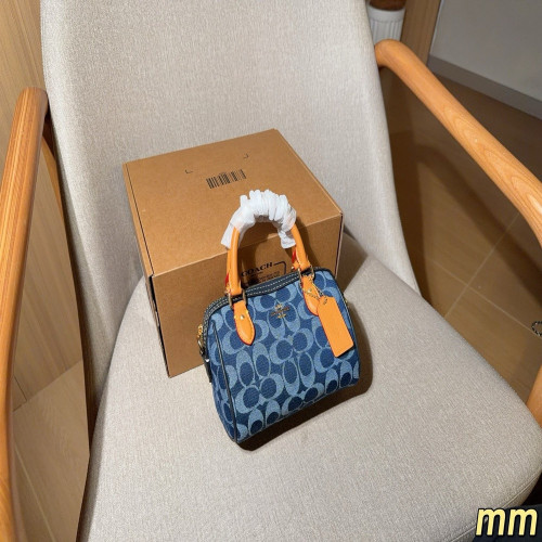 코치 데님 패턴 미니 보스턴백