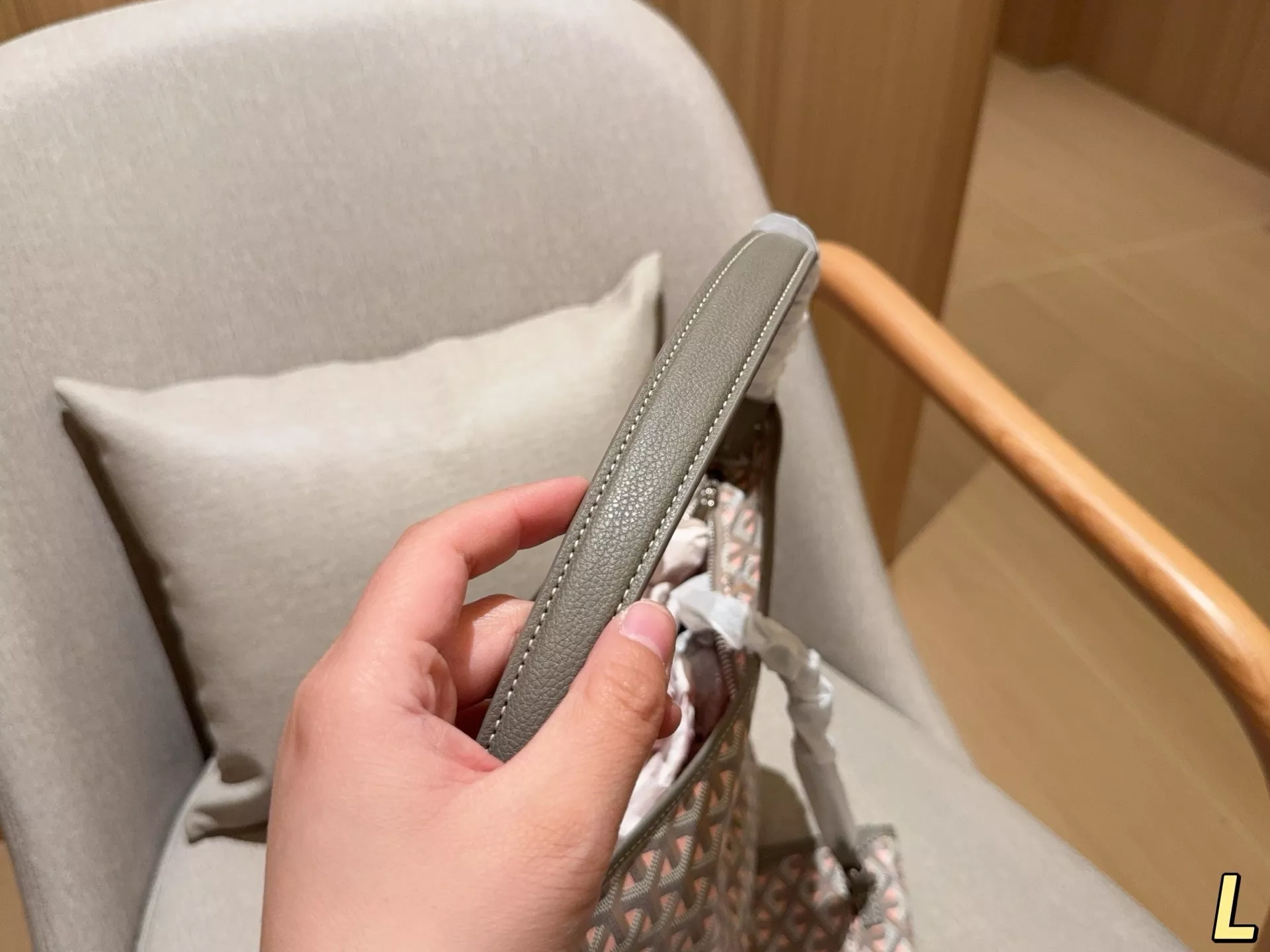 고야드 패턴 숄더 스타일 데일리 백 상세 이미지 8