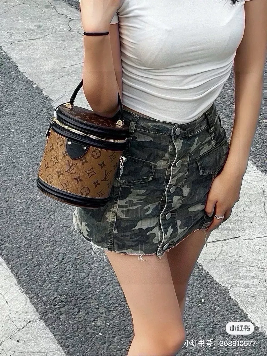 루이비통 모노그램 원통형 미니 체인백 상세 이미지 14