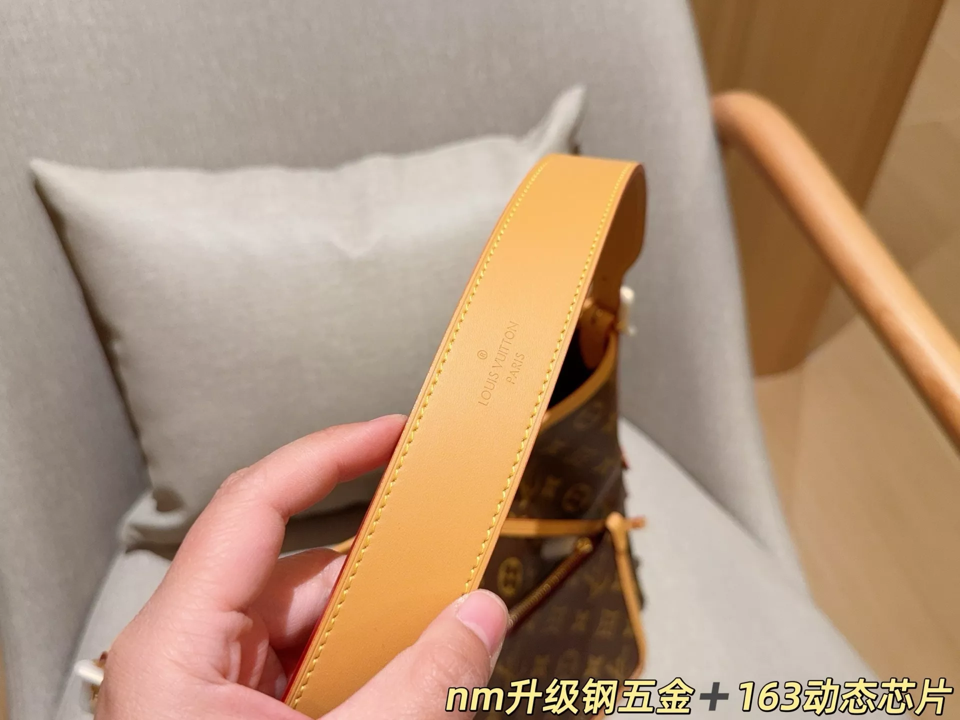 루이비통 모노그램 쇼핑백 스타일 숄더백 상세 이미지 8