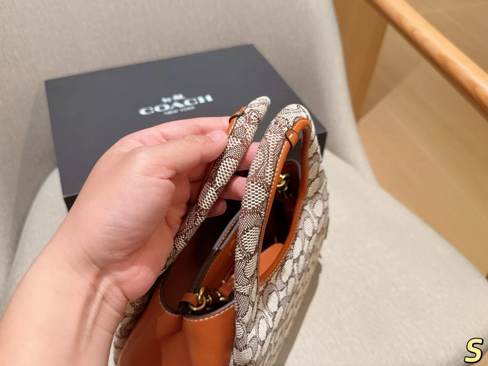 코치 라나 바스켓 스타일 핸드백 상세 이미지 7