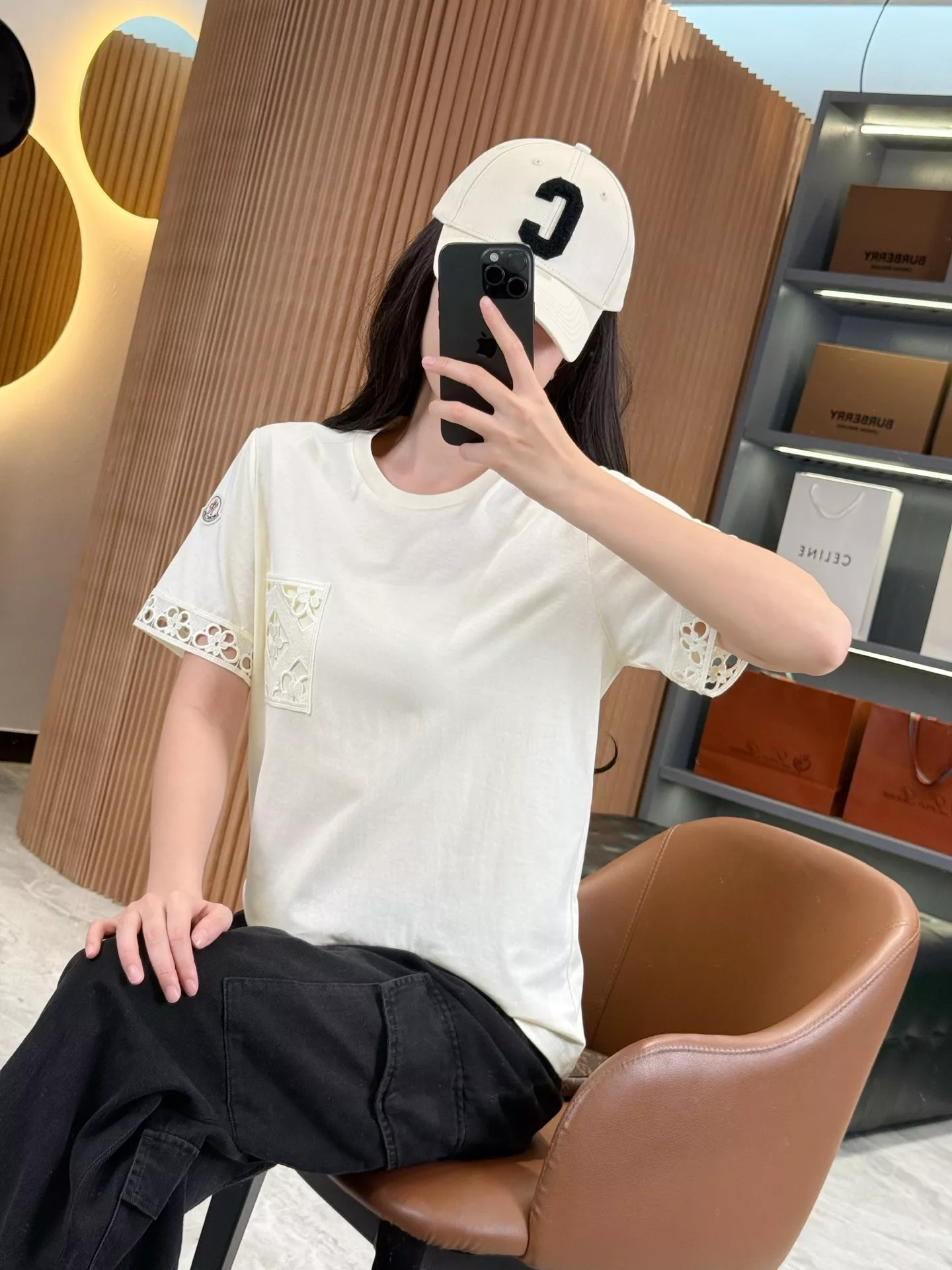 몽클레어 레이스 자수 포인트 반소매 탑 상세 이미지 66