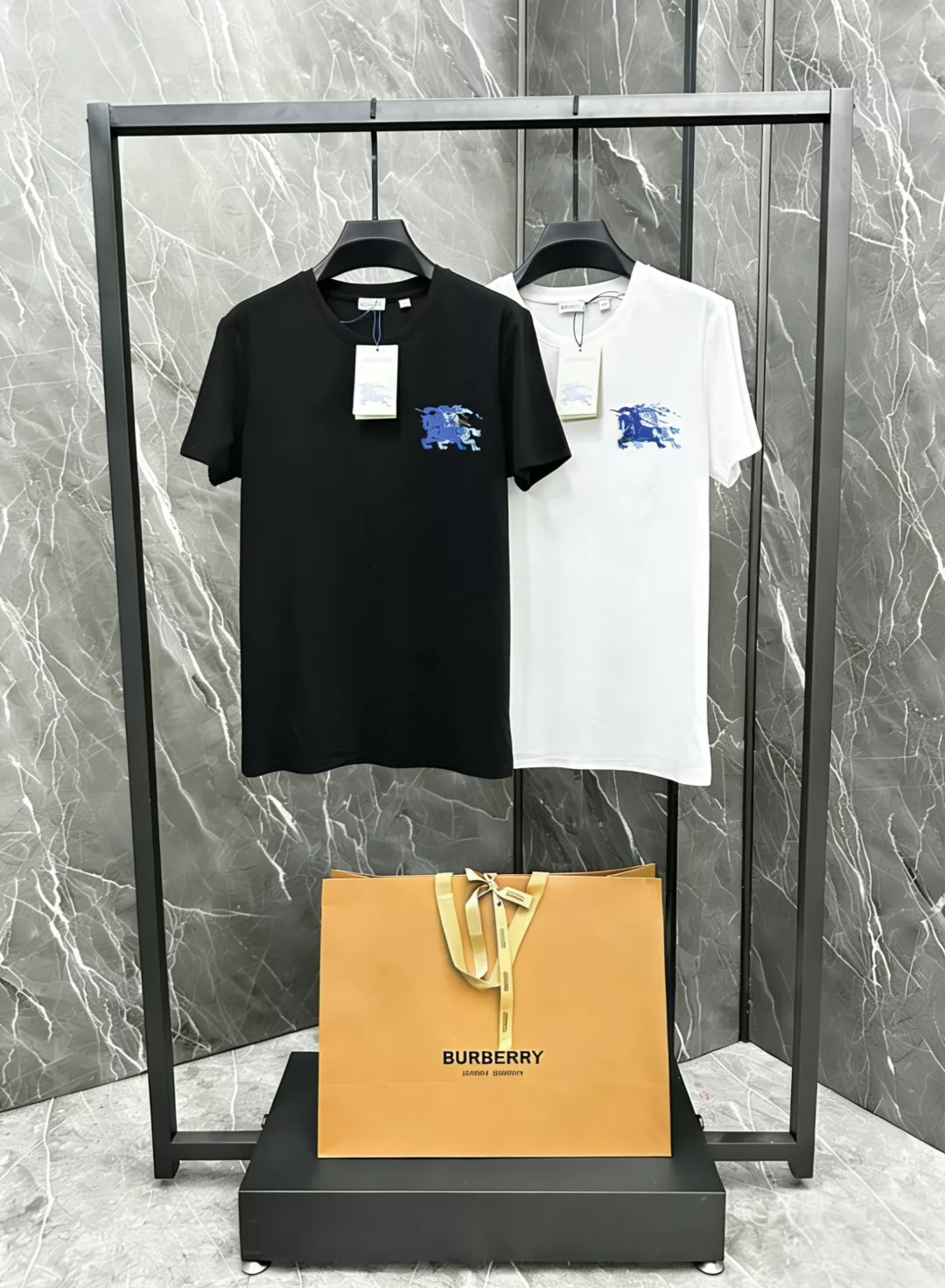 버버리 워터컬러 전마 프린트 티셔츠 상세 이미지 1