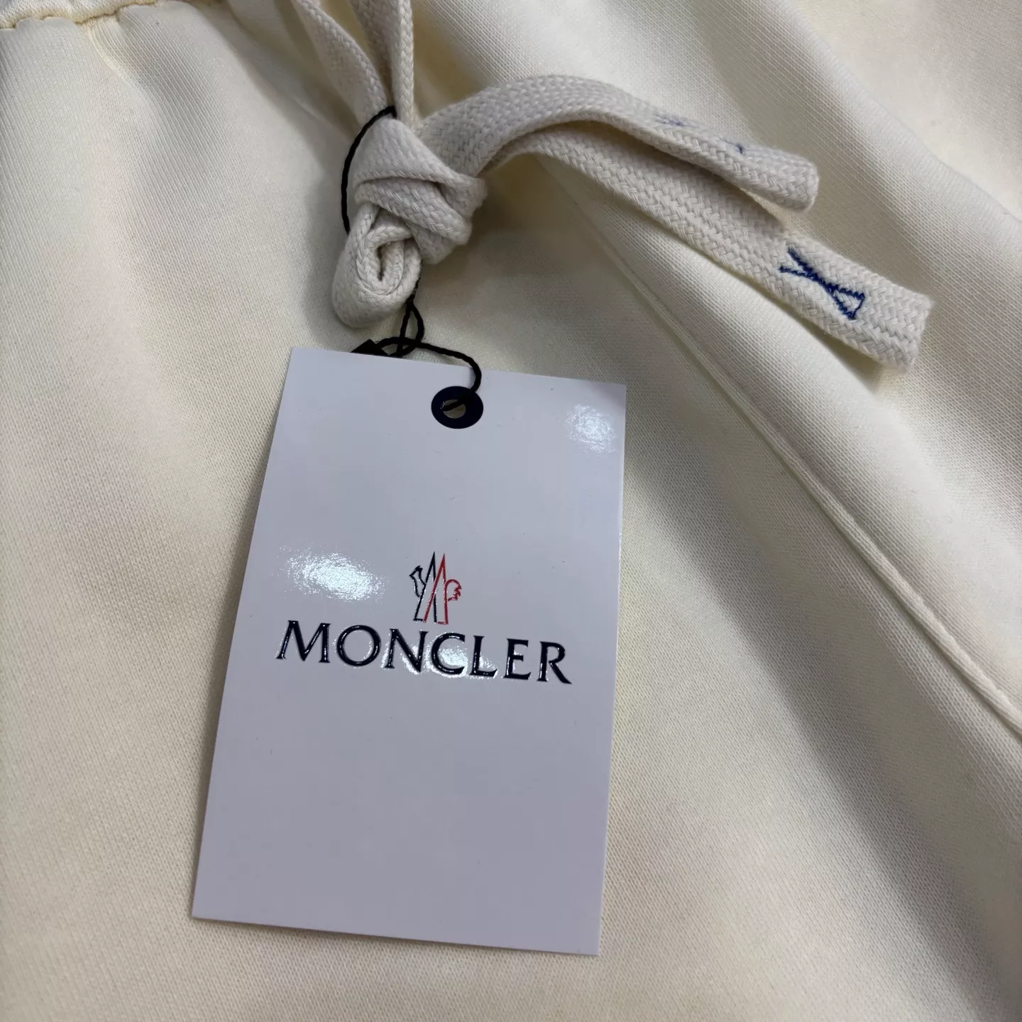 몽클레어 자수 포인트 캐주얼 숏팬츠 상세 이미지 7