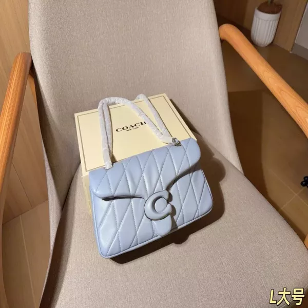 코치 퀼팅 체인 숄더백