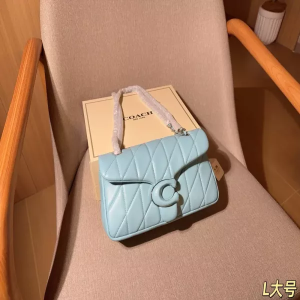코치 퀼팅 체인 플랩백