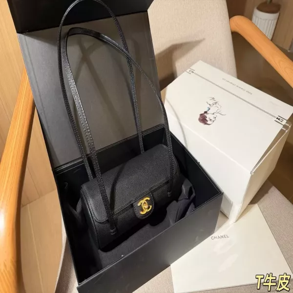 샤넬 프레피코코 언더암 원통 백