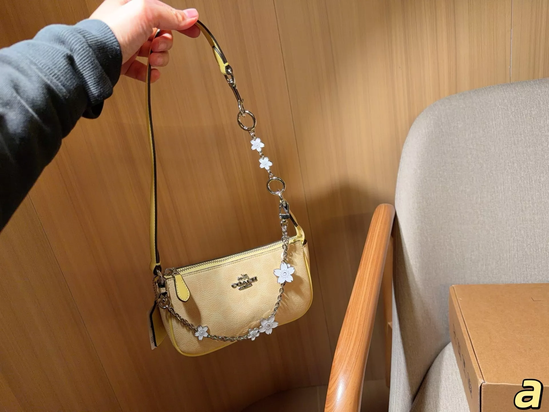 코치 클래식 패턴 체인 숄더 스타일 백 상세 이미지 24
