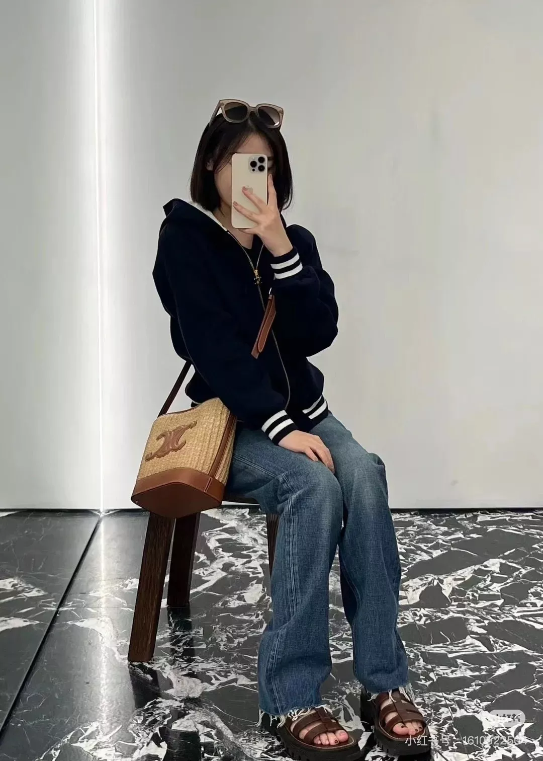 셀린느 라탄 위빙 버킷 숄더백 상세 이미지 10