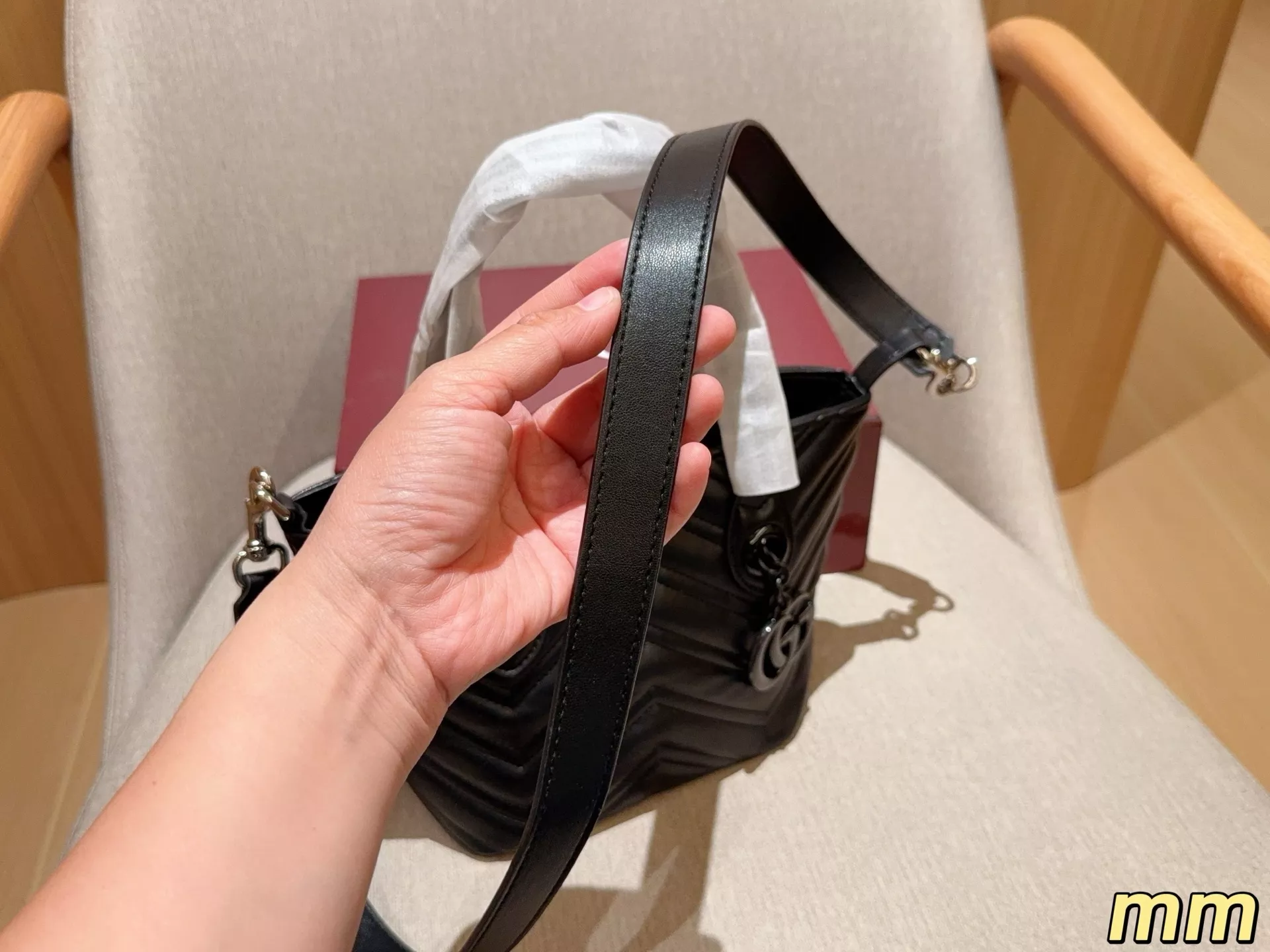구찌 마몬트 퀼팅 투웨이 백 상세 이미지 8