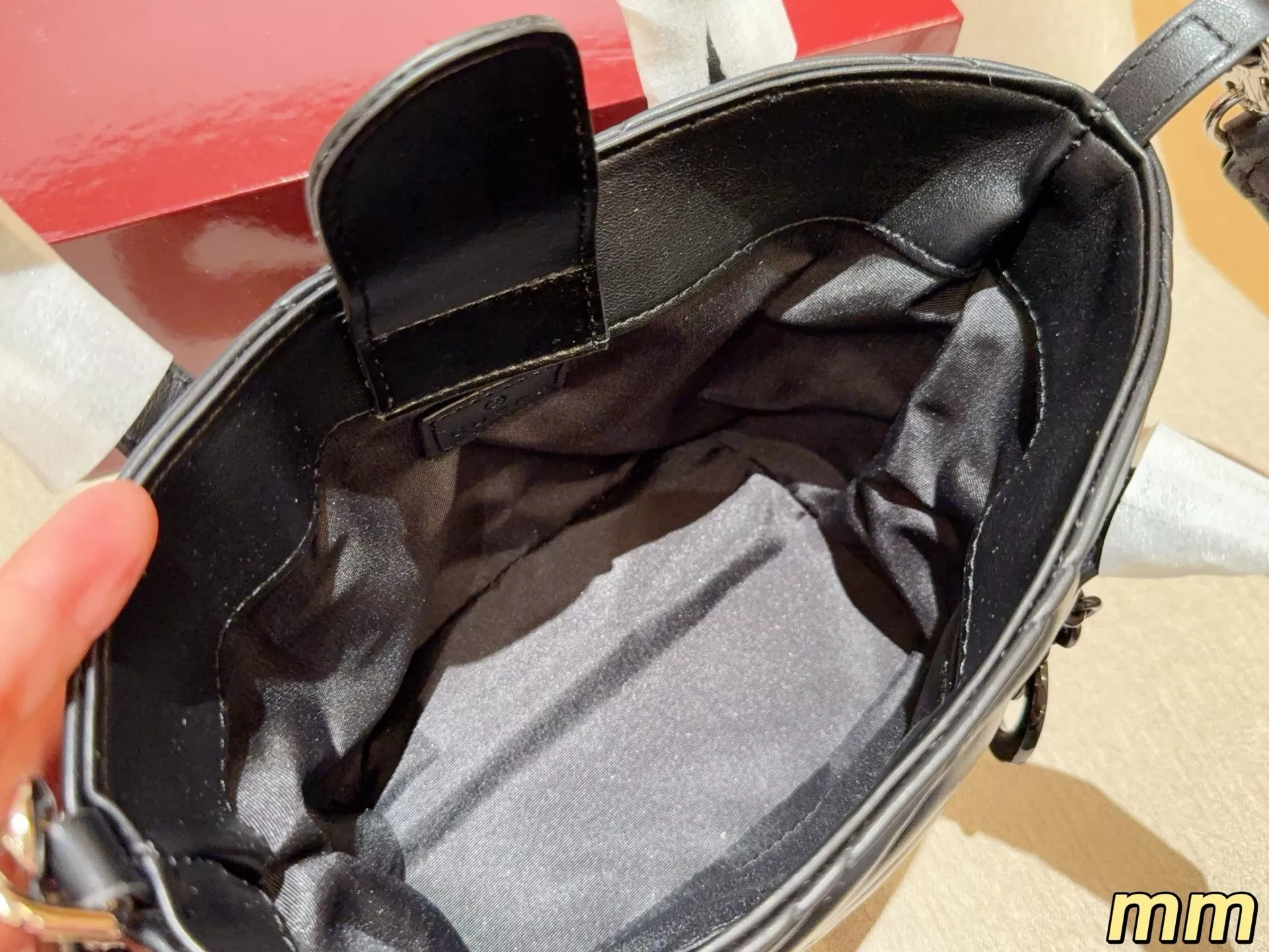 구찌 마몬트 퀼팅 투웨이 백 상세 이미지 9