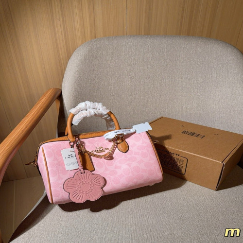 코치 필로우 실루엣 핑크 핸드백