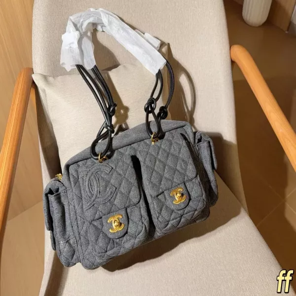 샤넬 데님 퀼팅 바이커 백