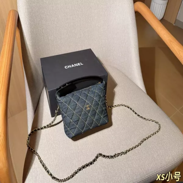 샤넬 데님 체인 미니백