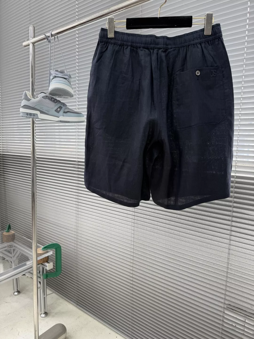 돌체앤가바나 로고 디테일 린넨 반바지 상세 이미지 3