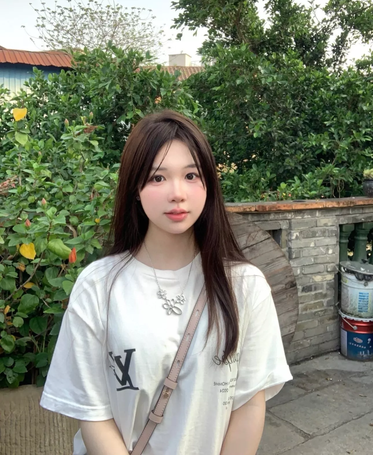 루이비통 로고 프린트 반소매 티셔츠 상세 이미지 17