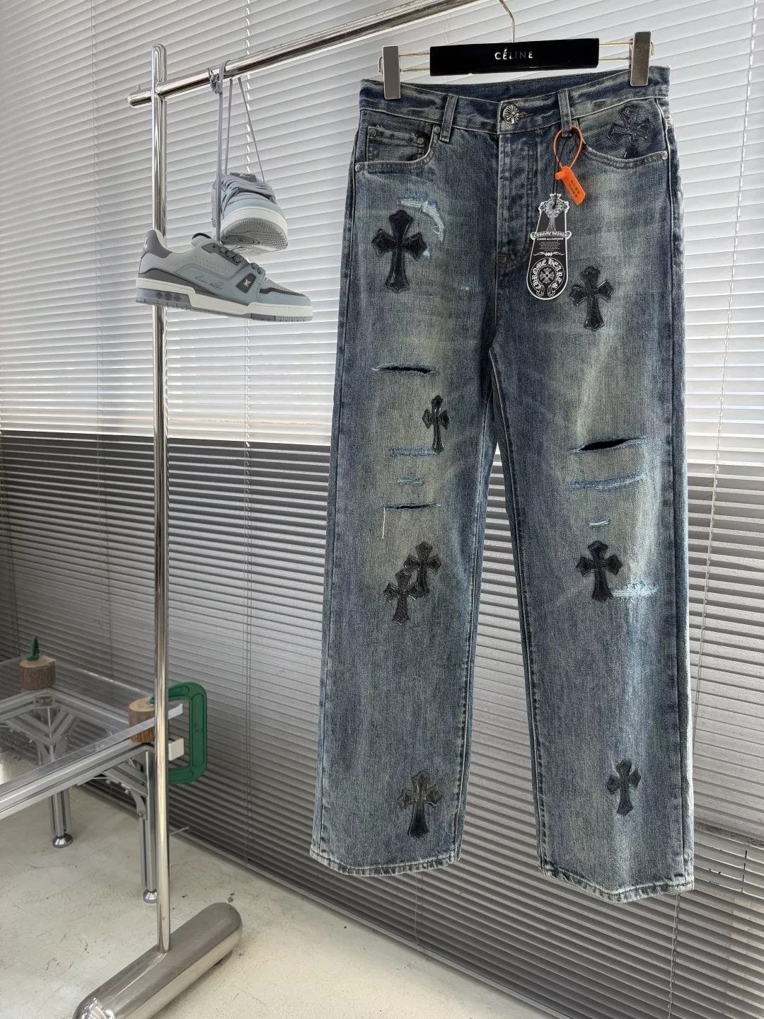 크롬하츠 십자 로고 워싱 데님 팬츠 상세 이미지 1