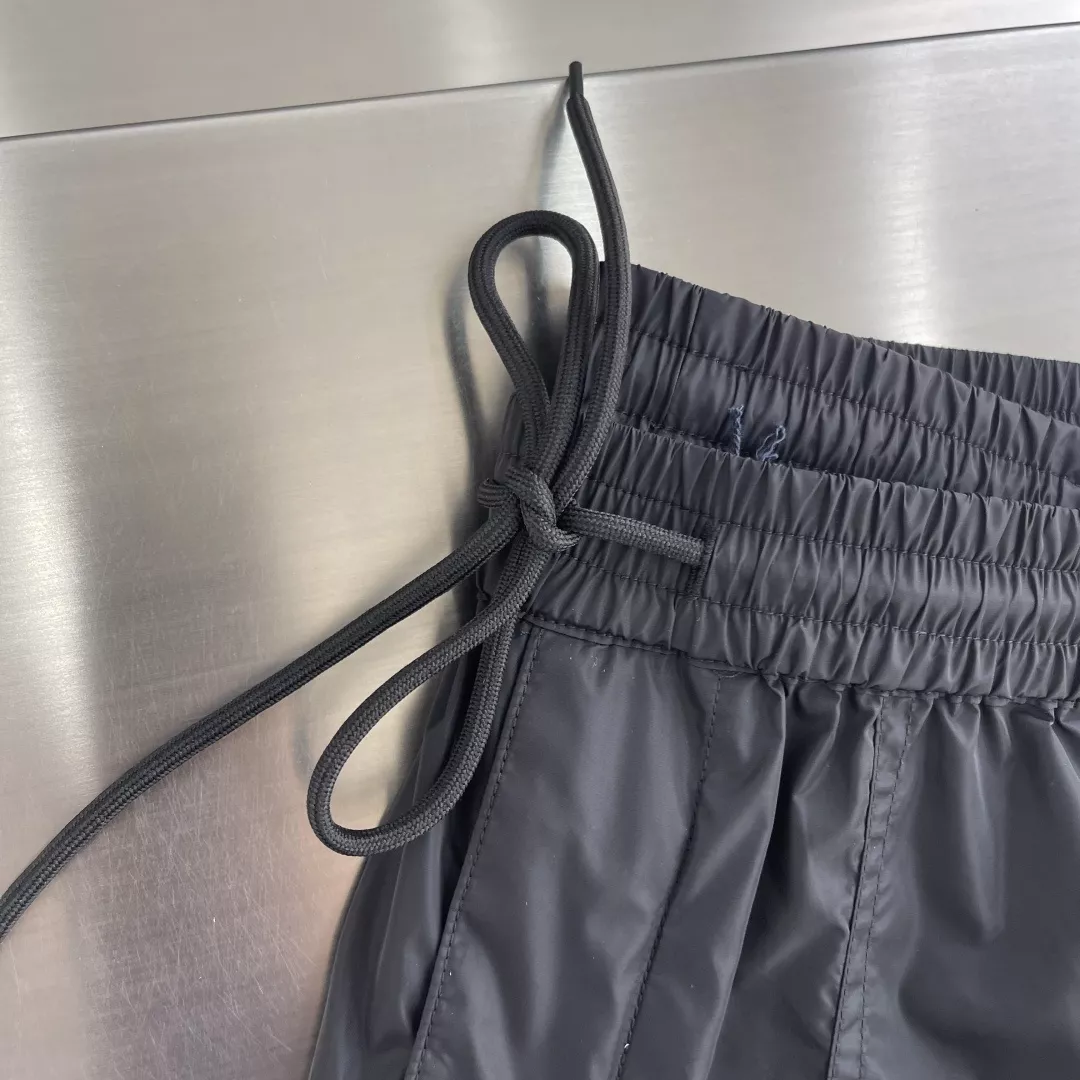 프라다 나일론 멀티포켓 카고 반바지 상세 이미지 22