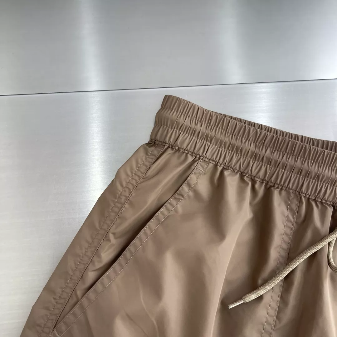 프라다 나일론 멀티포켓 카고 반바지 상세 이미지 14