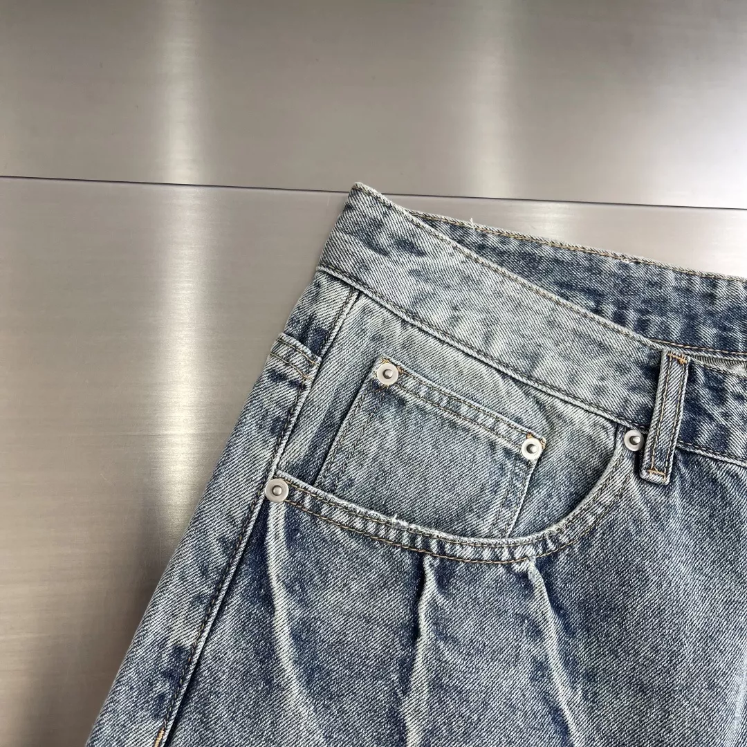 발렌시아가 옐로우 로고 워싱 데님 반바지 상세 이미지 5
