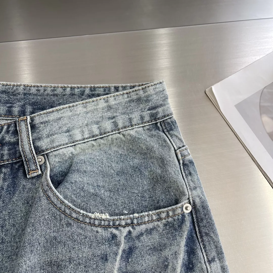 발렌시아가 옐로우 로고 워싱 데님 반바지 상세 이미지 6