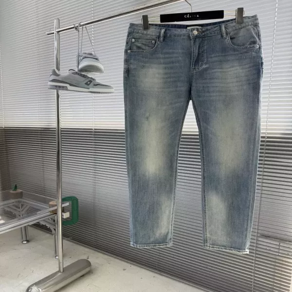 구찌 빈티지 워싱 자수 포인트 데님 팬츠