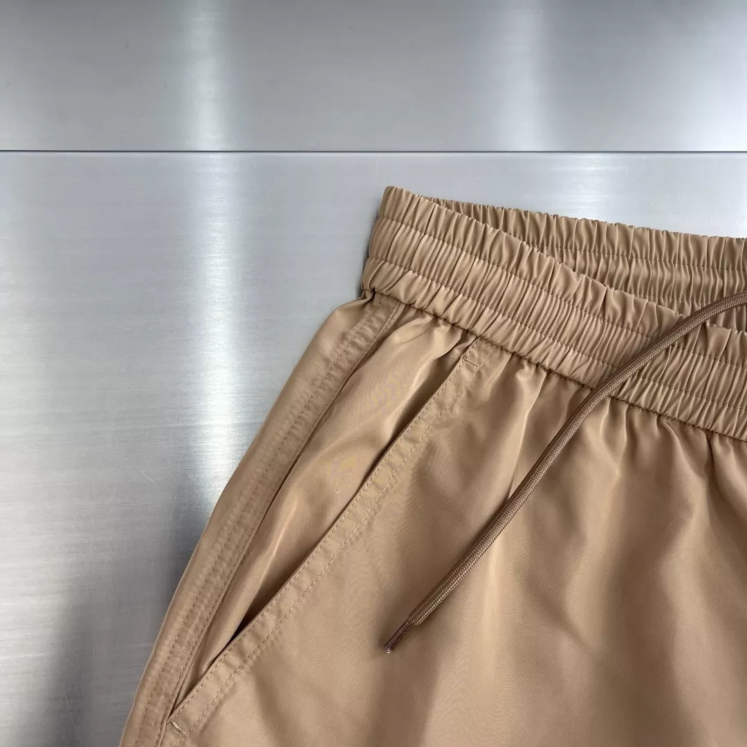 프라다 나일론 멀티포켓 쇼츠 상세 이미지 4