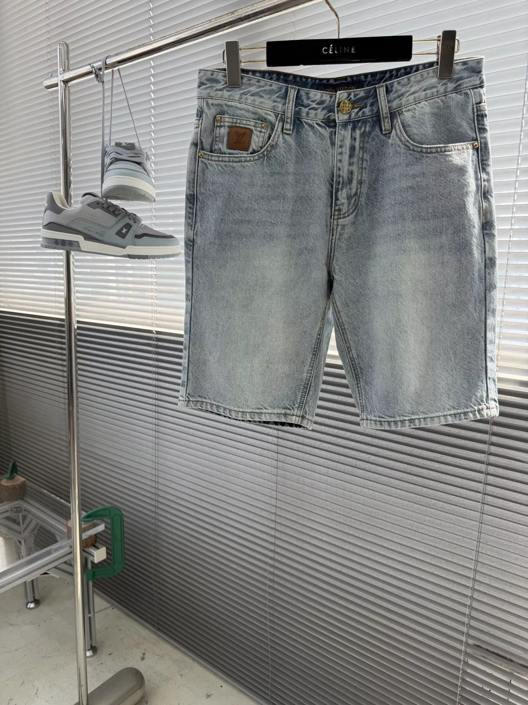 루이비통 워시드 데님 하프 팬츠 상세 이미지 1