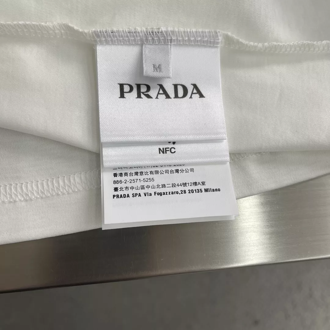 프라다 삼각 로고 오버핏 반소매 티셔츠 상세 이미지 7