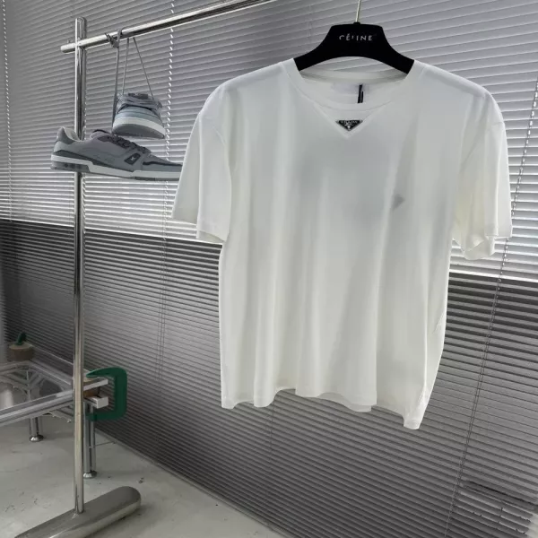 프라다 삼각 로고 오버핏 반소매 티셔츠