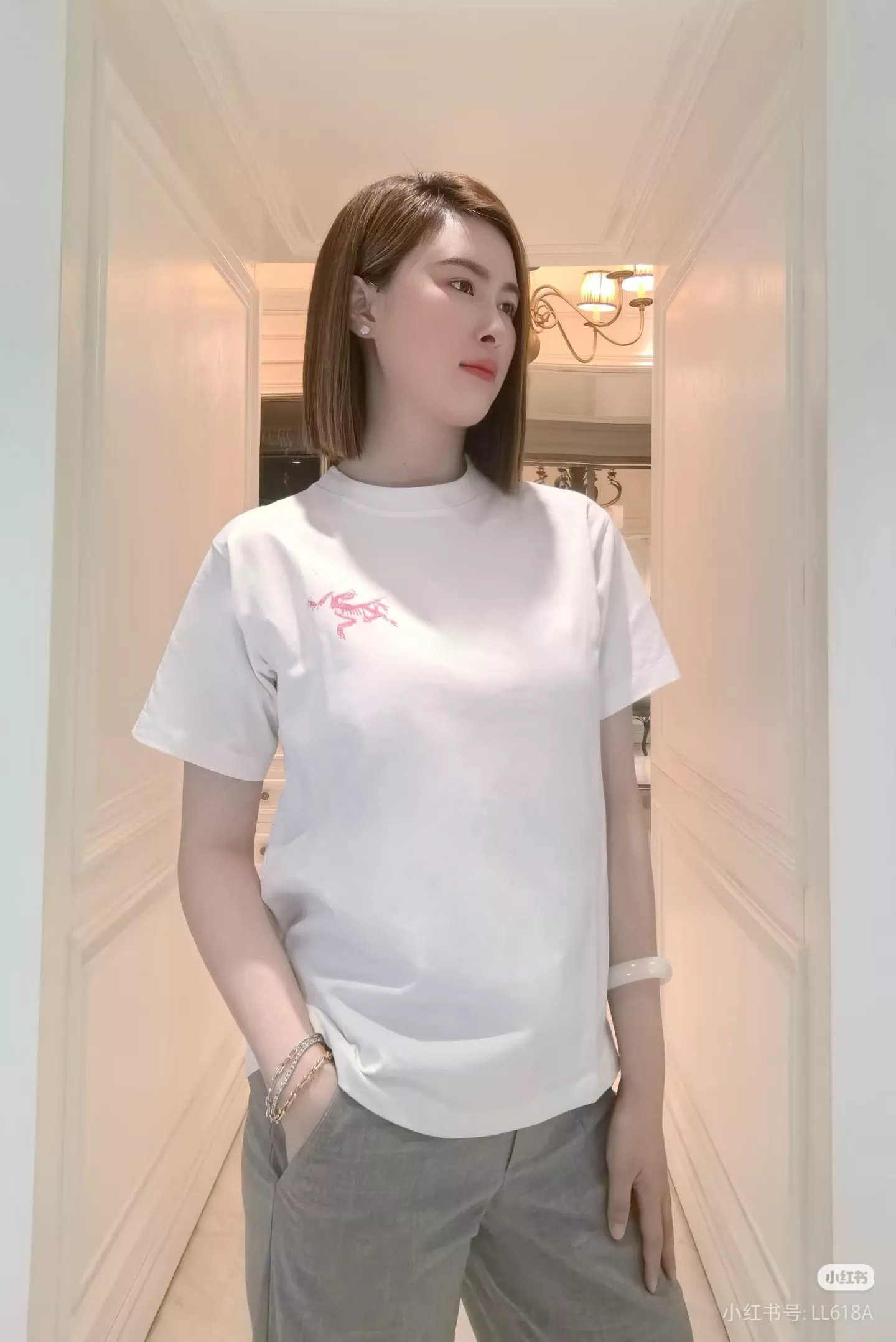 아크테릭스 가슴 로고 프린트 반소매 티셔츠 상세 이미지 13