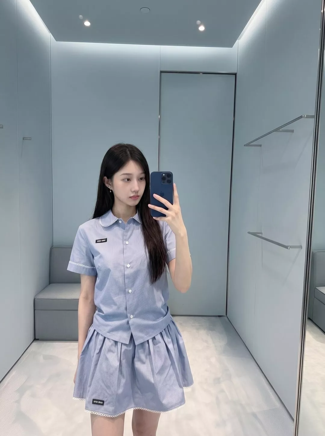 미우미우 블루 체크 셔츠 스커트 세트 상세 이미지 28
