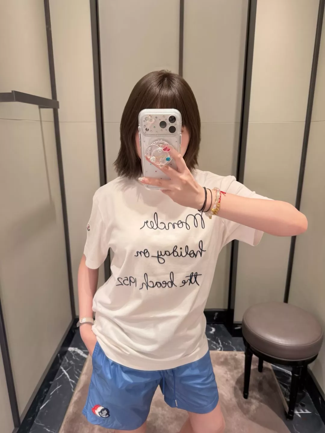 몽클레어 손글씨 자수 반소매 티셔츠 상세 이미지 19