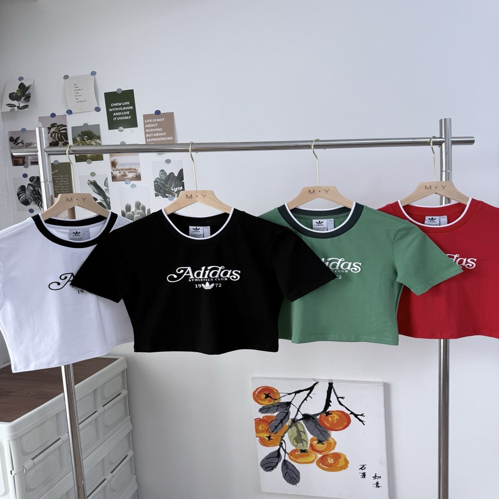 아디다스 삼선 로고 크롭 반팔 티
