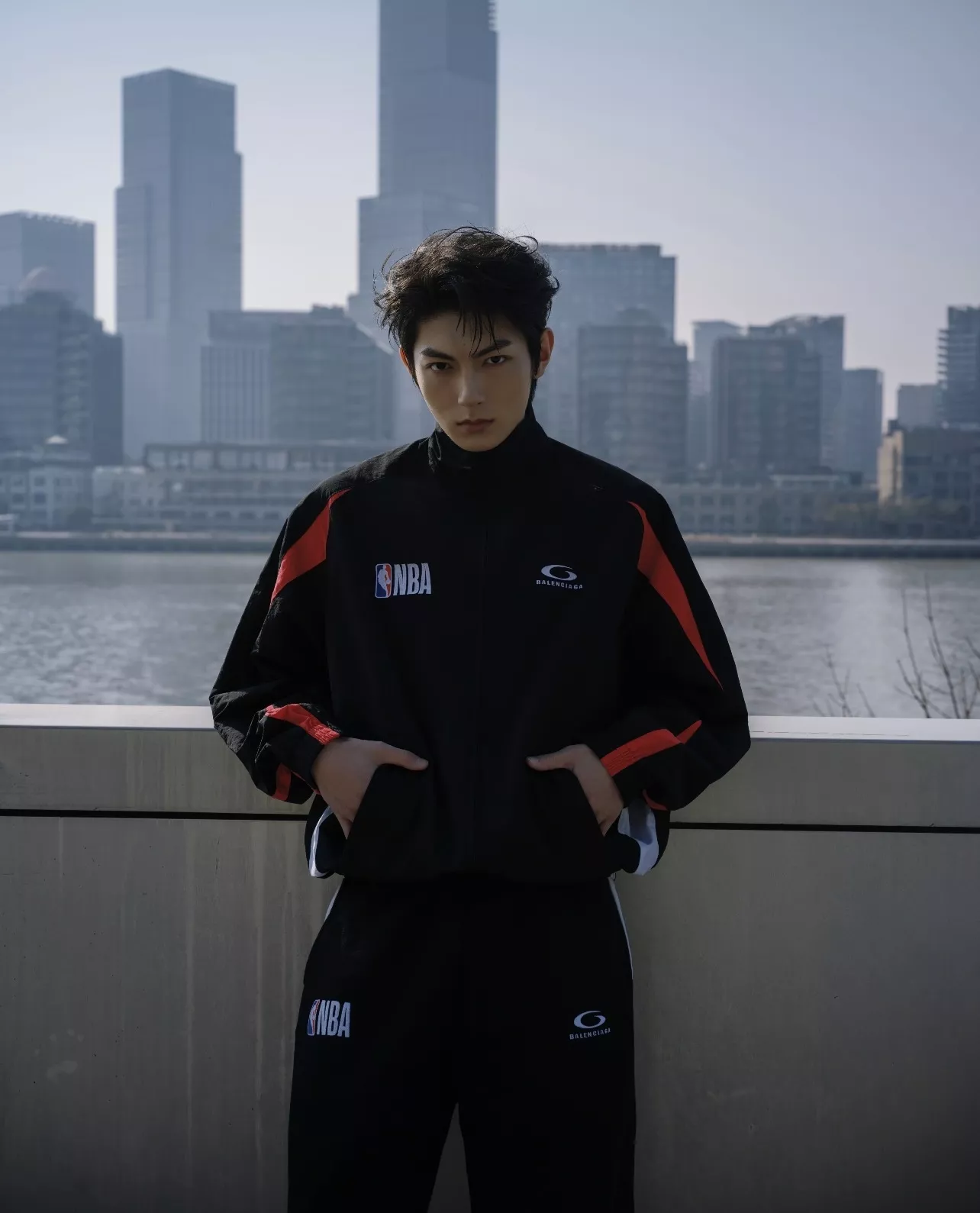 발렌시아가 NBA 콜라보 배색 스포츠 재킷 상세 이미지 37