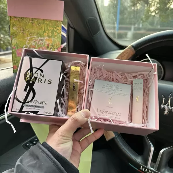 입생로랑 로마 홀리데이 더블 레이어 기프트 박스